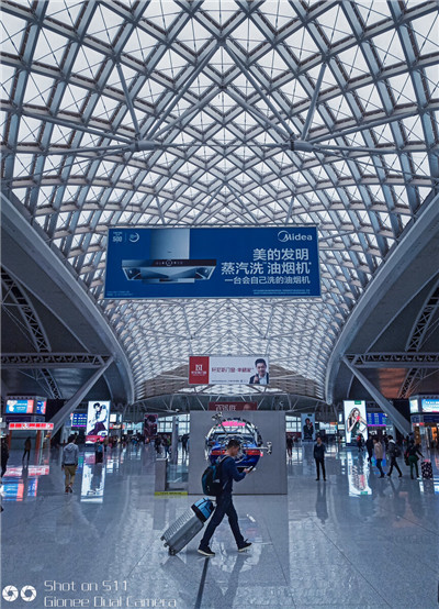 了解深圳外模全套，感受独特的体验